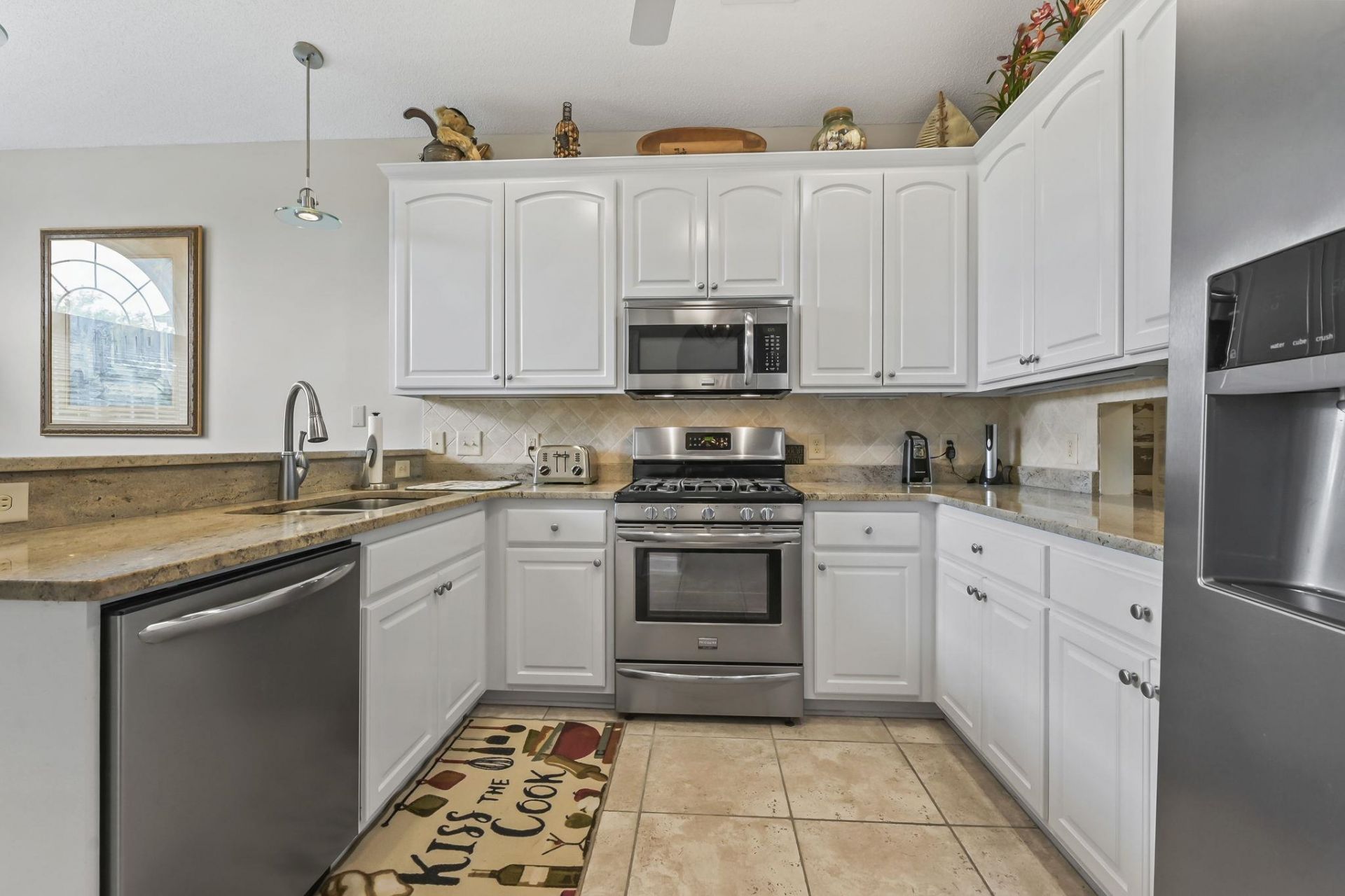 1504 Saint Thomas Circle  Photo 5