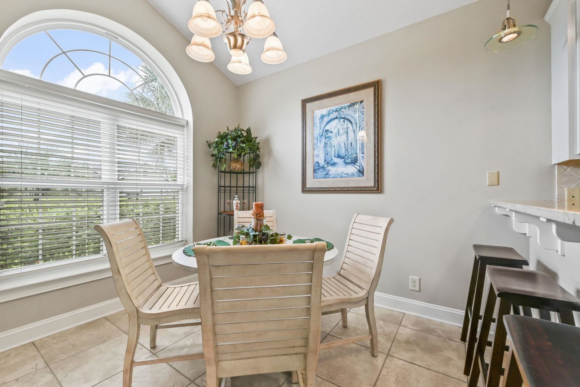 1504 Saint Thomas Circle  Photo 8
