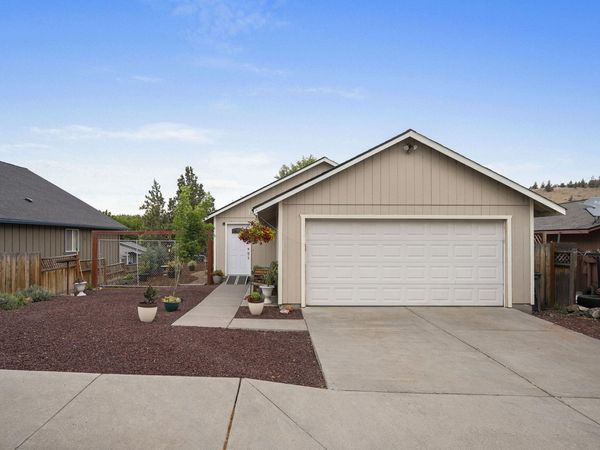 552 SW Lincoln Street, Madras, OR 97741