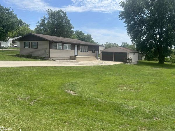 201 E South Street, Albion, IA 50005