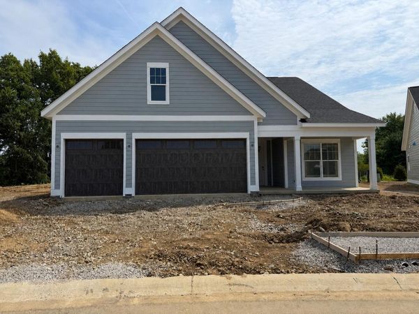 4181 Flamingo Drive, Lewis Center, OH 43035