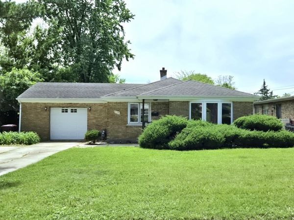 250 W 10th Street , Chicago Heights, IL 60411