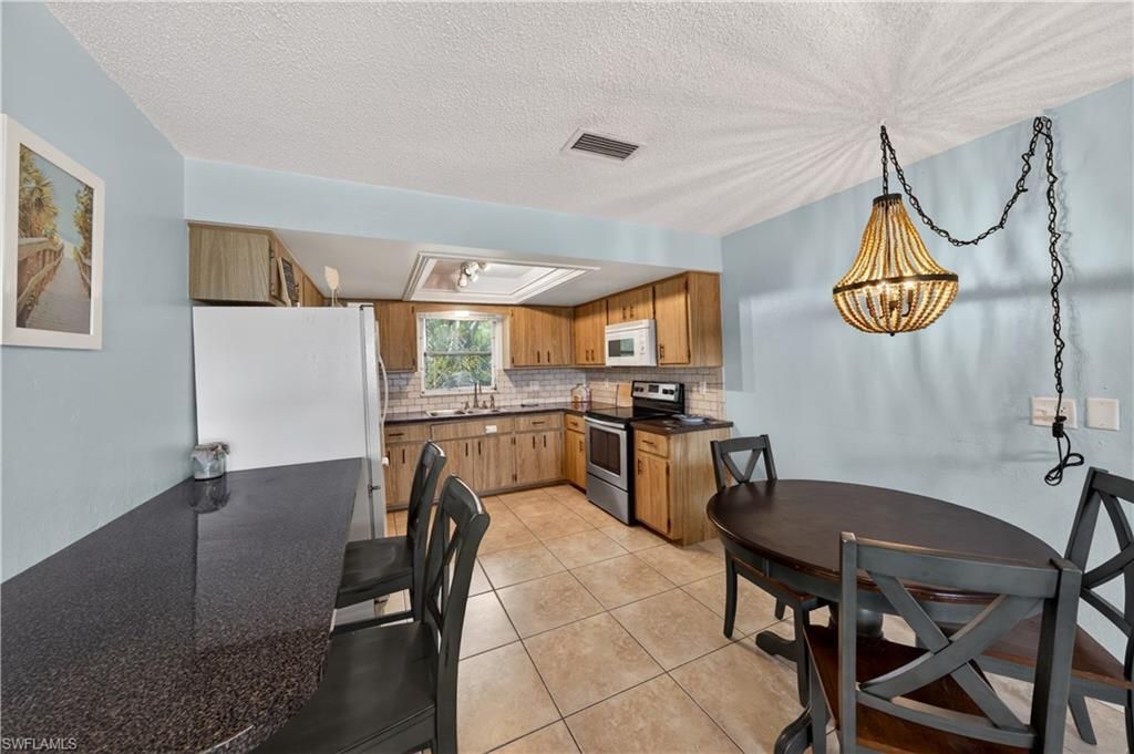 3188 Shell Mound Blvd, Fort Myers Beach, FL 33931 Photo
