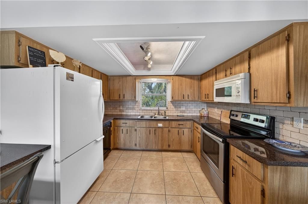 3188 Shell Mound Blvd, Fort Myers Beach, FL 33931 Photo