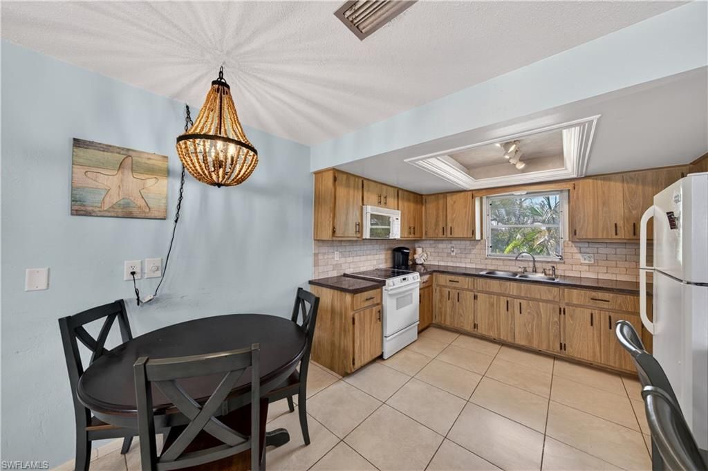 3188 Shell Mound Blvd, Fort Myers Beach, FL 33931 Photo