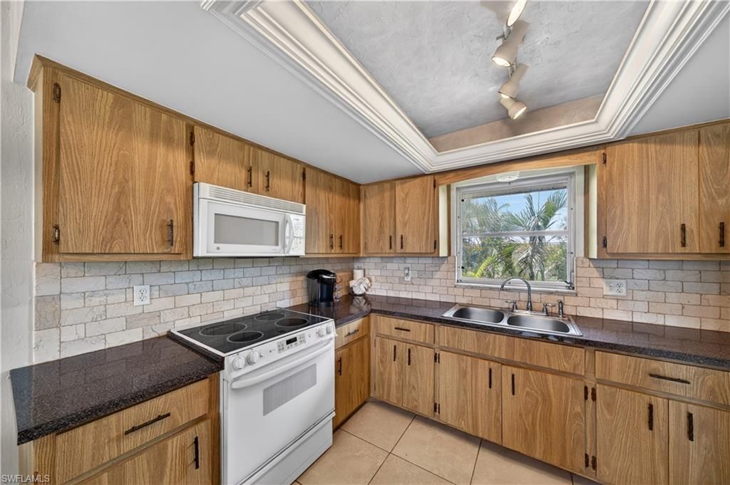 3188 Shell Mound Blvd, Fort Myers Beach, FL 33931 Photo