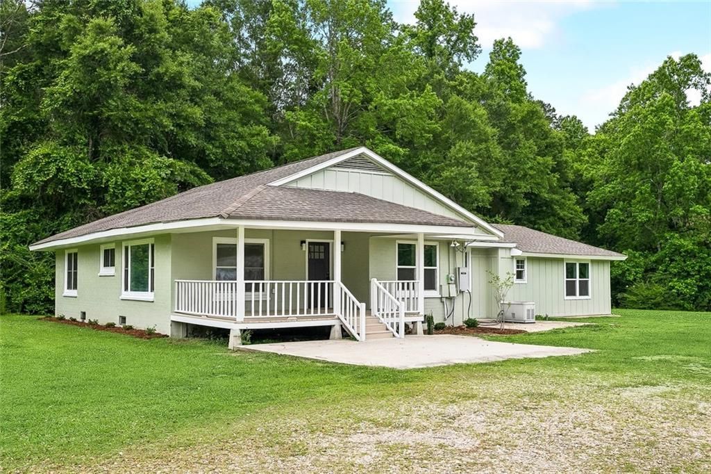59354 BORGNE Avenue , Bogalusa, LA 70427