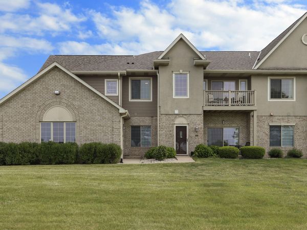 6834 53rd St, Unit 37, Kenosha, WI 53144