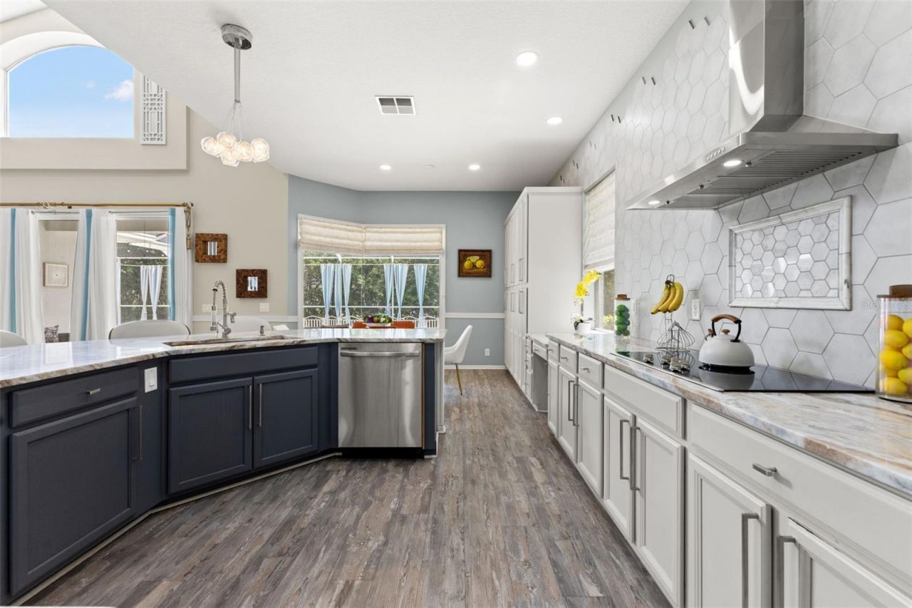 10117 Deercliff Drive , Tampa, FL 33647 Photo