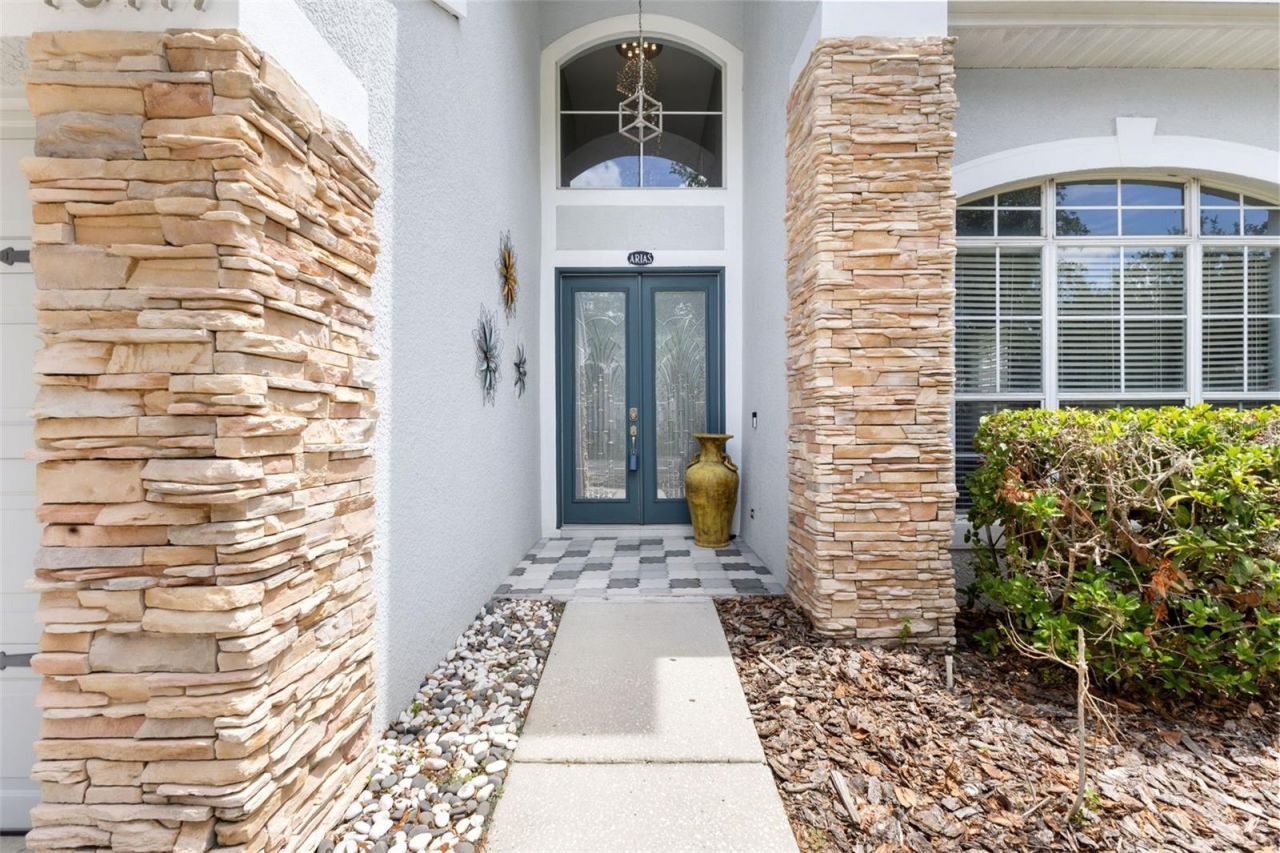 10117 Deercliff Drive , Tampa, FL 33647 Photo