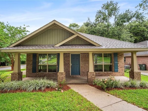 501 Charing Cross Street, Fairhope, AL 36532