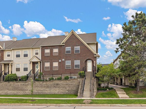 8262 Labont Way, Unit 5, Eden Prairie, MN 55344