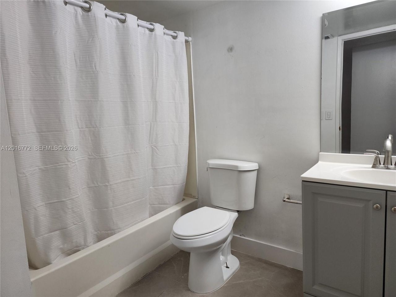 6065 NW 186th St , Unit 208, Hialeah, FL 33015 Photo