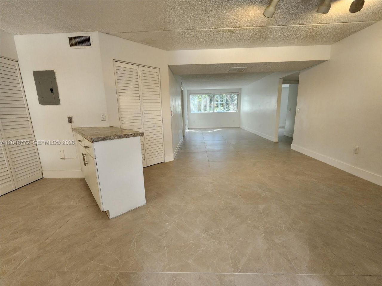 6065 NW 186th St , Unit 208, Hialeah, FL 33015 Photo