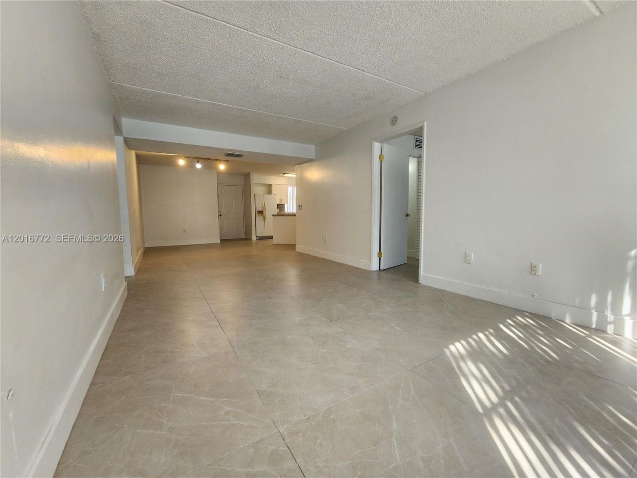 6065 NW 186th St , Unit 208, Hialeah, FL 33015 Photo