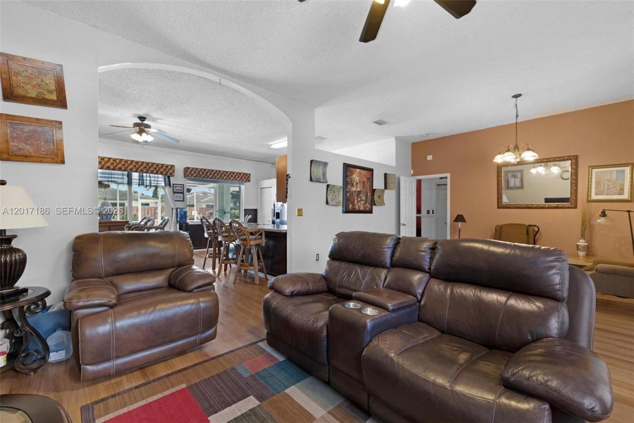 2915 SE 4th Pl , Homestead, FL 33033 Photo
