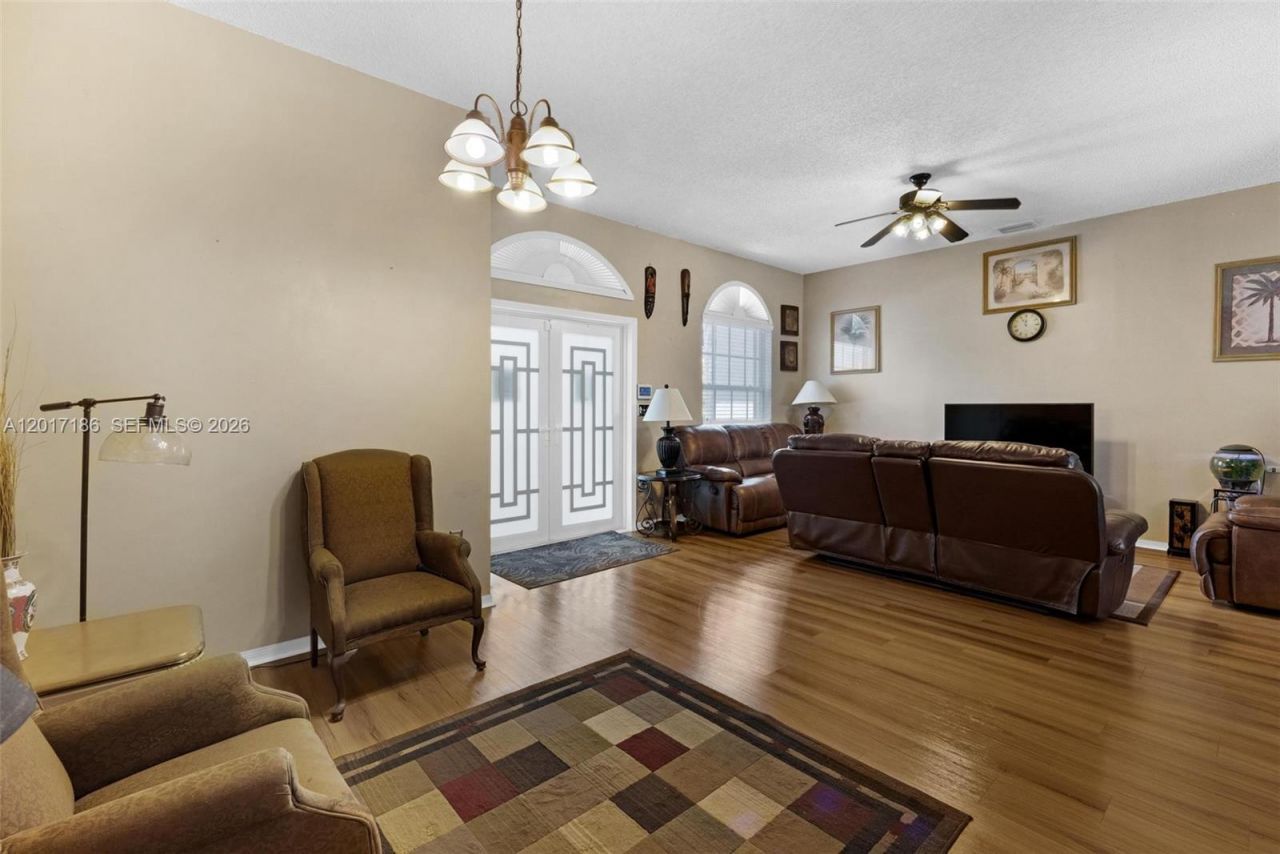 2915 SE 4th Pl , Homestead, FL 33033 Photo