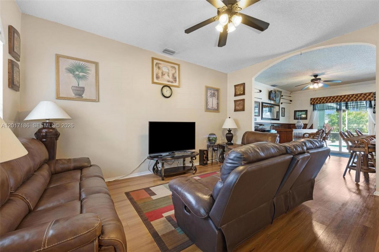 2915 SE 4th Pl , Homestead, FL 33033 Photo