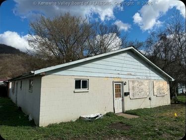 4902 Raven Drive, Charleston, WV 25306