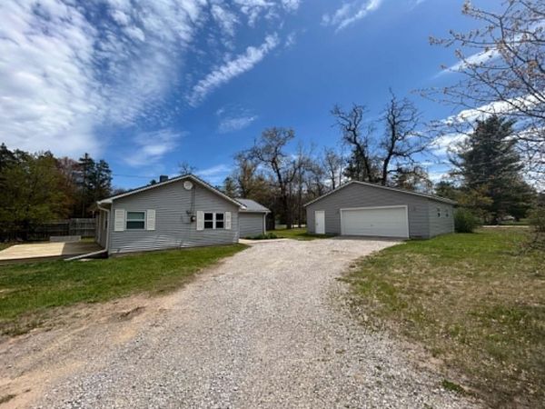 413 S Randall Avenue, Mio, MI 48647