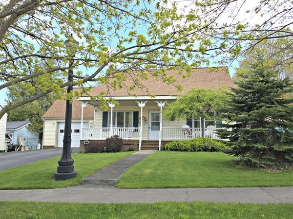 291 Mccann Street, St. Ignace, MI 49781