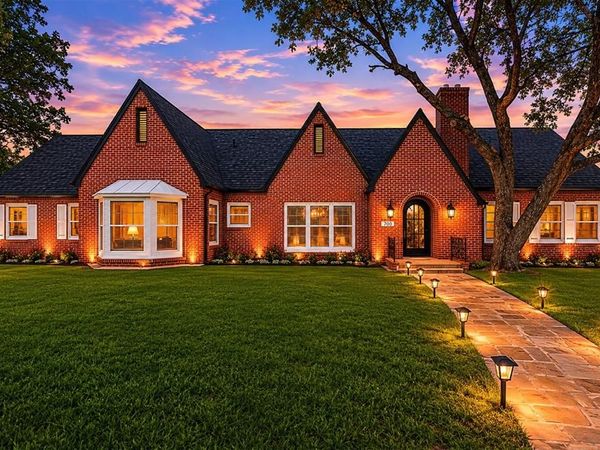 700 Jackson, McGregor, TX 76657
