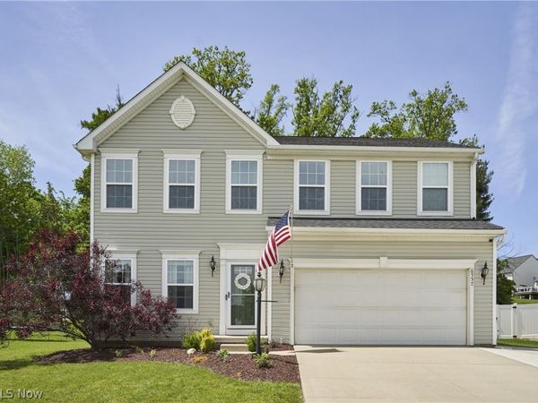 6557 Pine Bluff Avenue NE, Canton, OH 44721