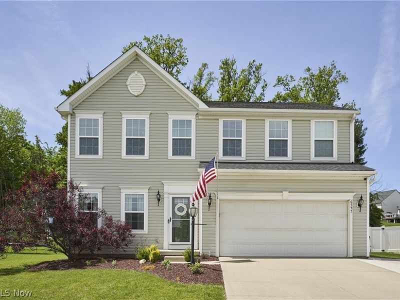 6557 Pine Bluff Avenue NE, Canton, OH 44721 Photo 1