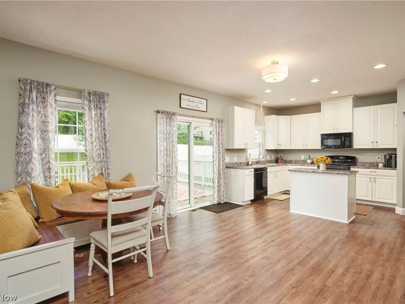 6557 Pine Bluff Avenue NE, Canton, OH 44721 Photo 12