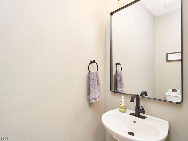 6557 Pine Bluff Avenue NE, Canton, OH 44721 Photo 13