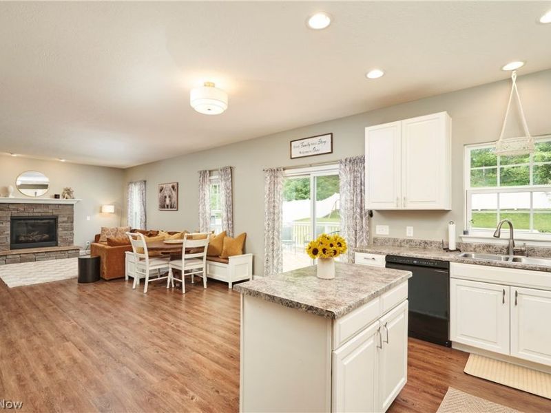 6557 Pine Bluff Avenue NE, Canton, OH 44721 Photo 16