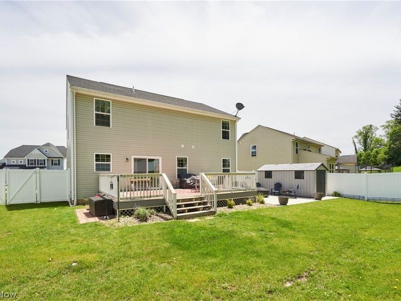 6557 Pine Bluff Avenue NE, Canton, OH 44721 Photo 3