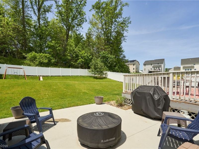 6557 Pine Bluff Avenue NE, Canton, OH 44721 Photo 4