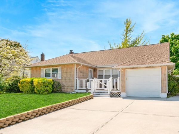 505 Lariat Lane, Bethpage, NY 11714