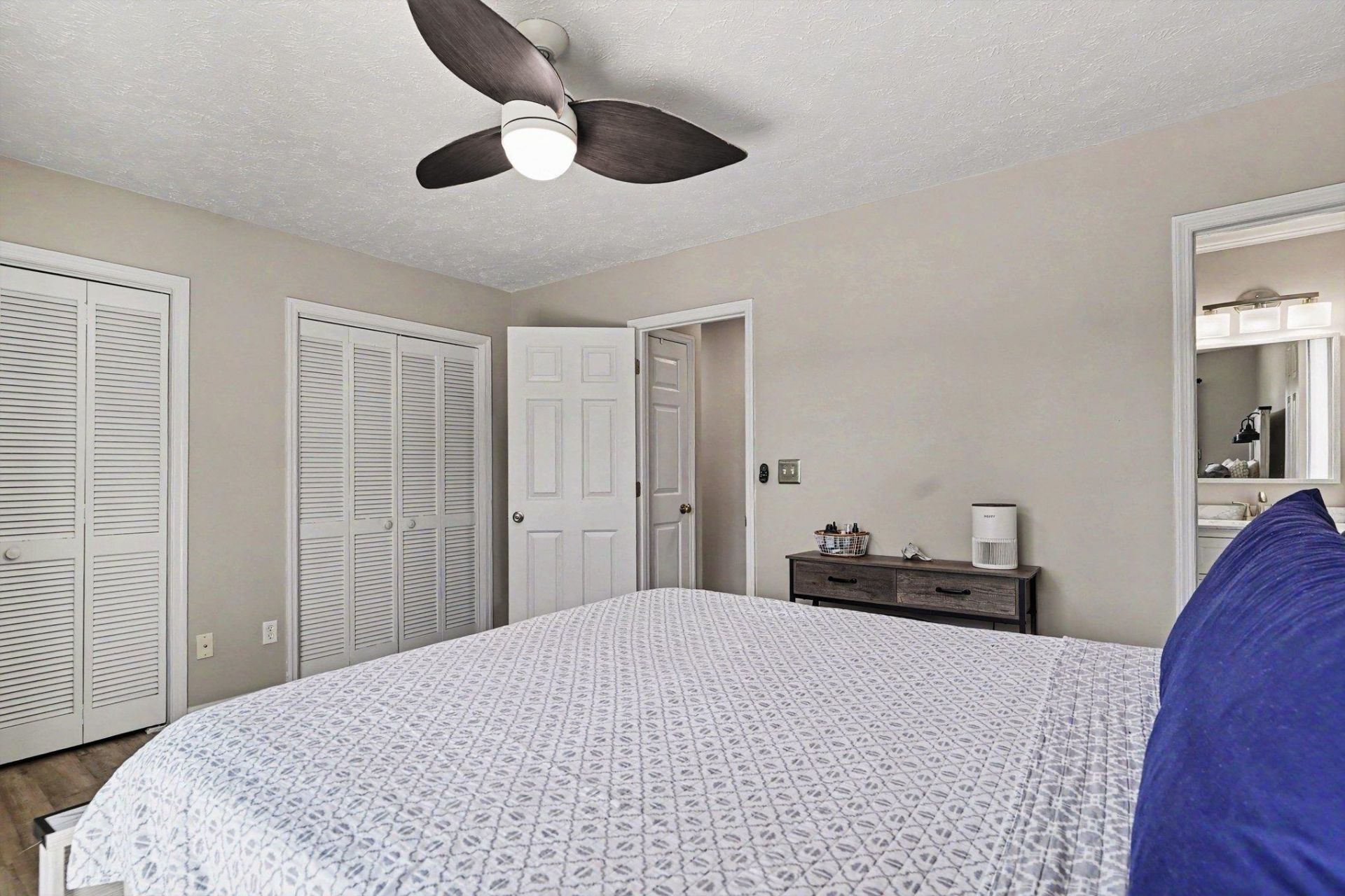 4043 Fairway Lakes Dr.  Photo 17