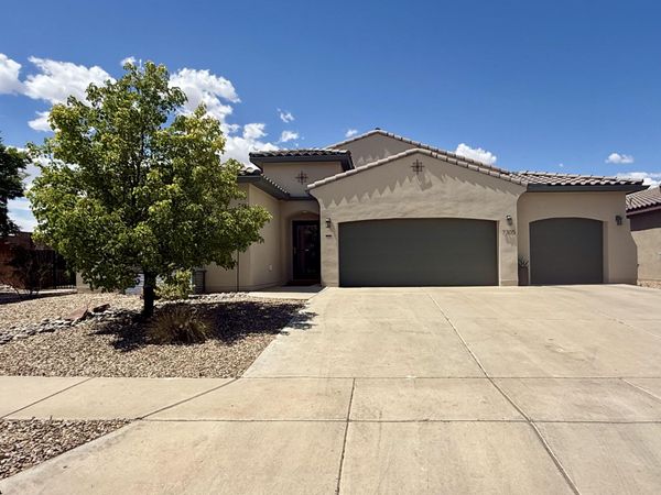 7305 E Nome Drive NE, Rio Rancho, NM 87144