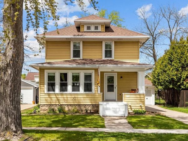 1028 W SUMMER STREET, Appleton, WI 54914