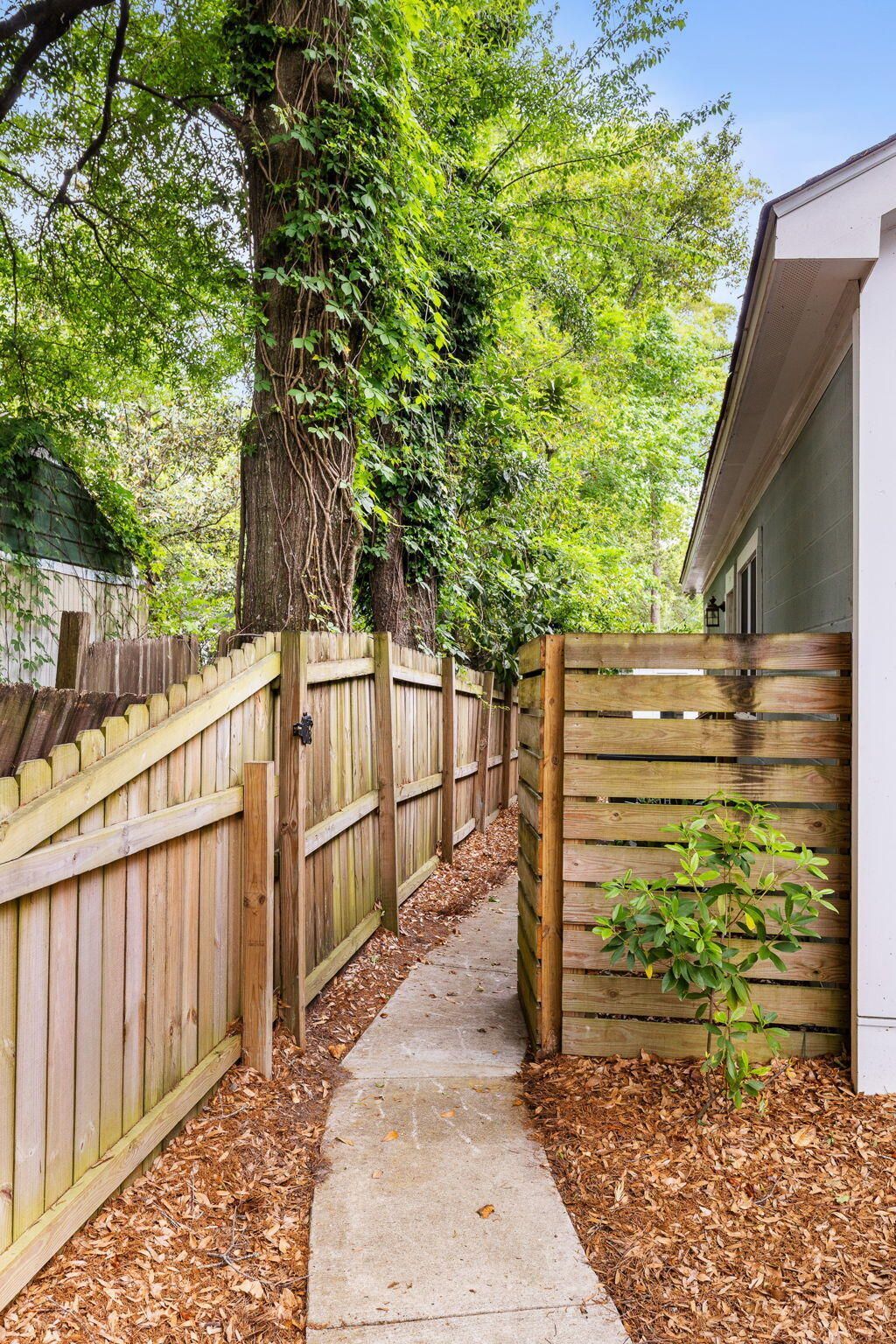 4953 Baylor Street Photo 15