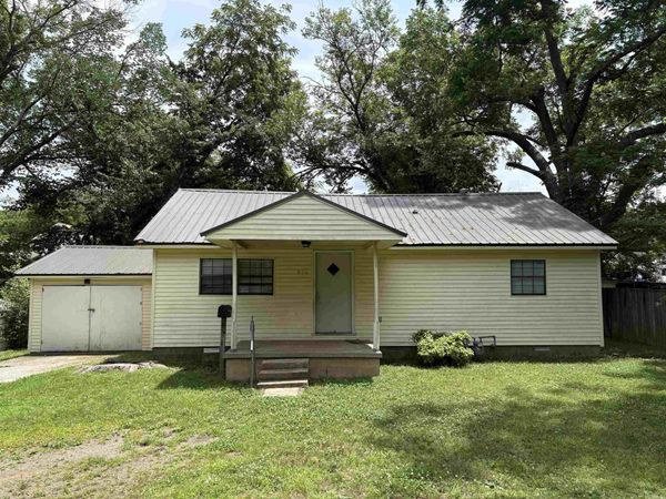 806 N Pear Street , Searcy, AR 72143