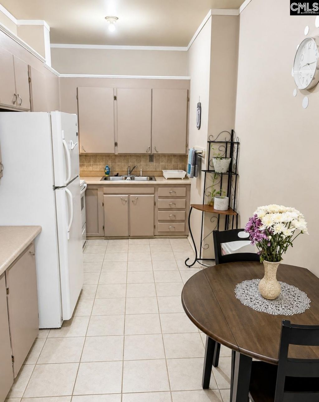 2040 S Lake Drive Photo 13