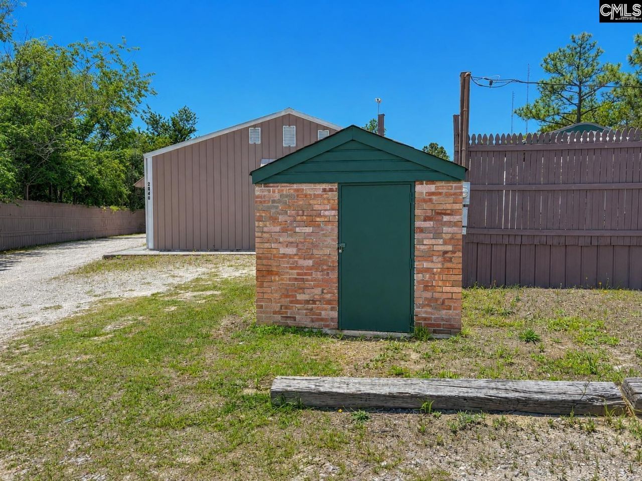 2040 S Lake Drive Photo 9