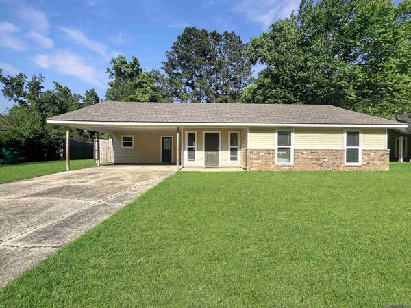 26416 Shadow Brook Ave, Denham Springs, LA 70726