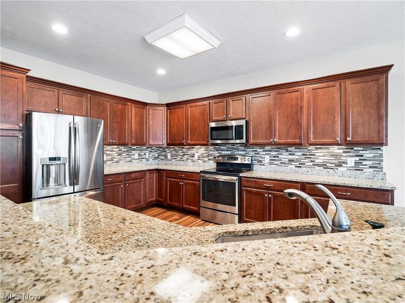 33253 Waterview Court, Unit F5, Avon Lake, OH 44012 Photo 25