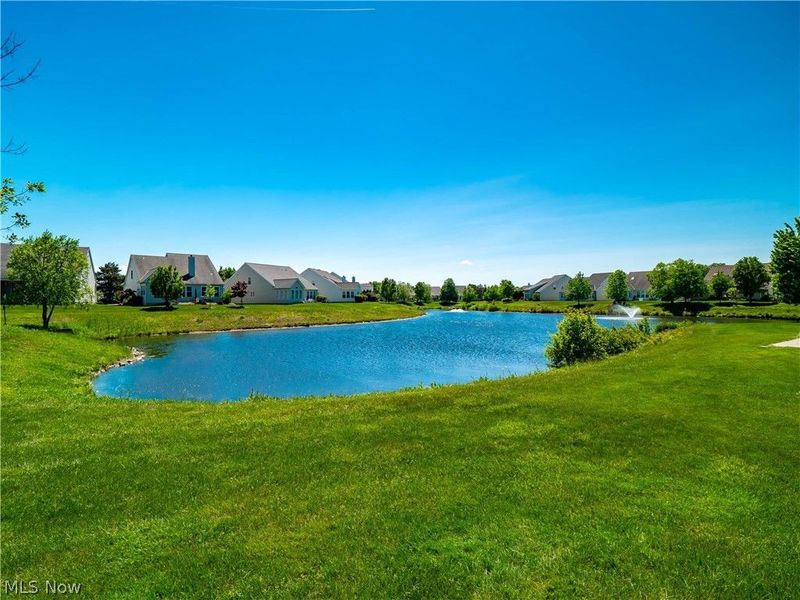 33253 Waterview Court, Unit F5, Avon Lake, OH 44012 Photo 6