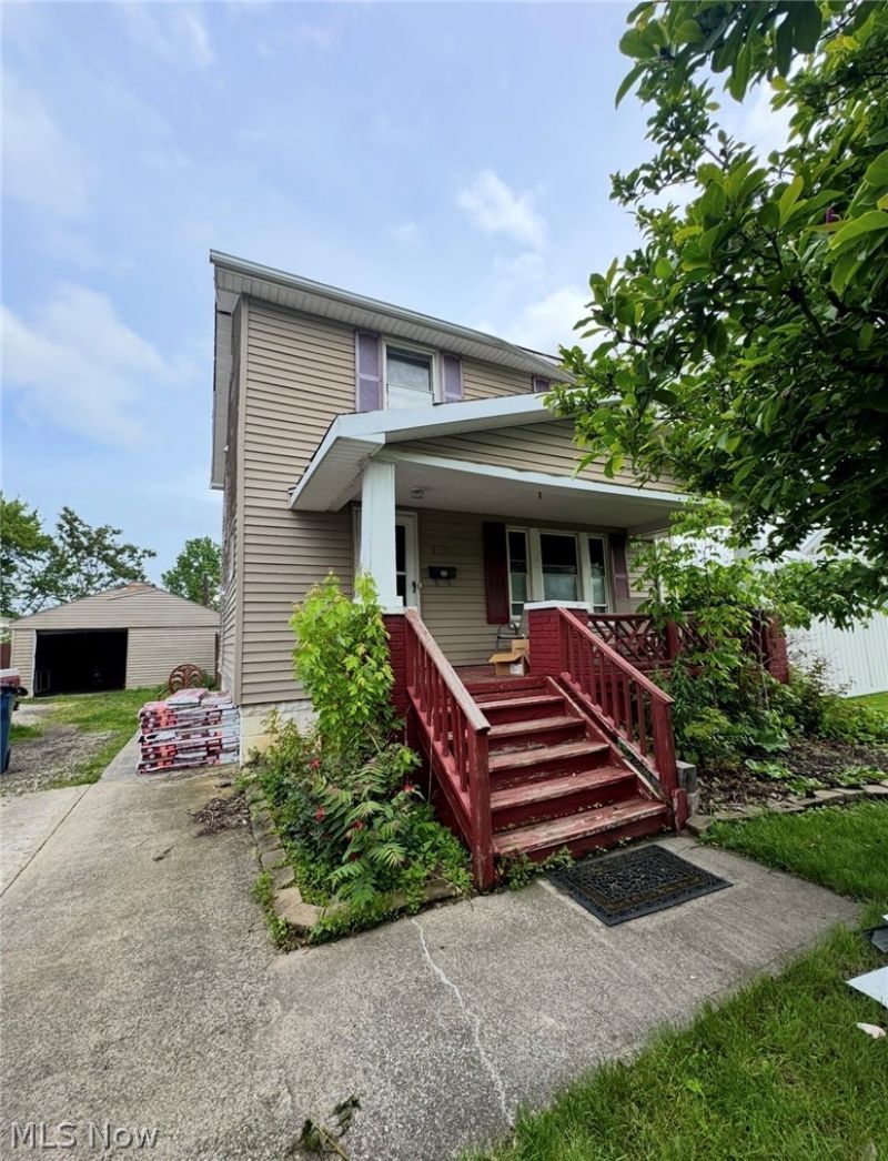 1651 E 33rd Street , South Lorain, OH 44055