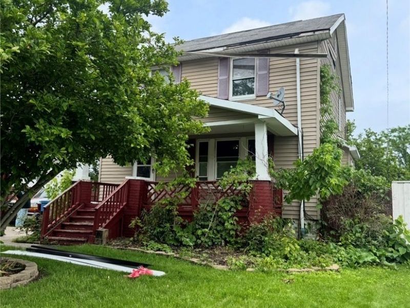 1651 E 33rd Street, South Lorain, OH 44055 Photo 3