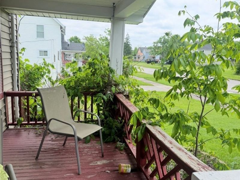 1651 E 33rd Street, South Lorain, OH 44055 Photo 5