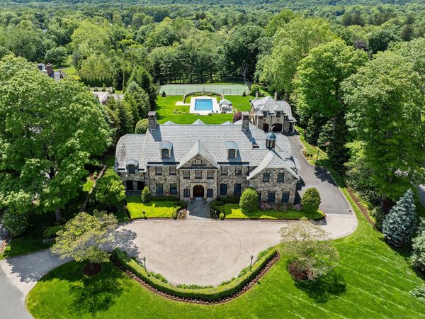 61 High Ridge, Ridgefield, CT 06877