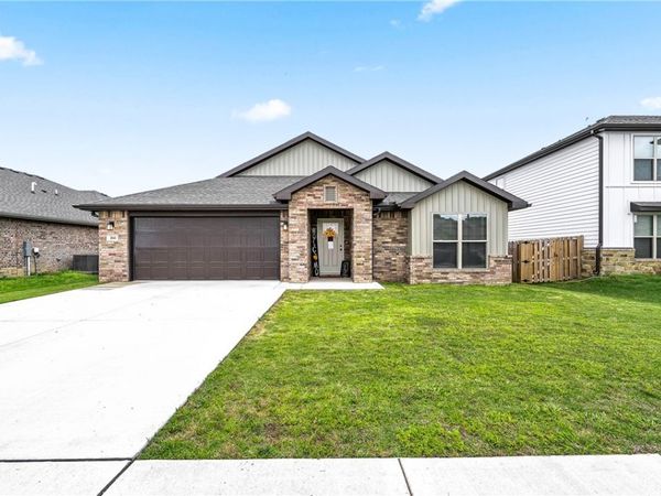 2041 Bluestem Drive , Centerton, AR 72719