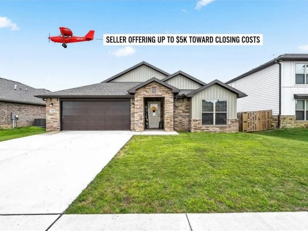2041 Bluestem Drive, Centerton, AR 72719